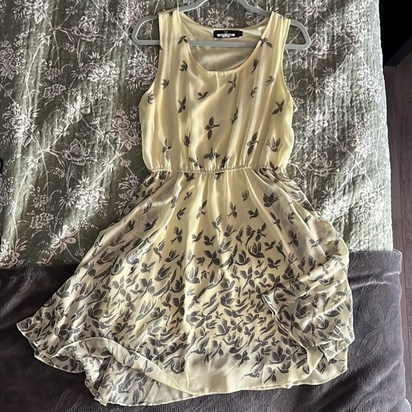 Light yellow dress by paper plane London - Picture 4 of 6